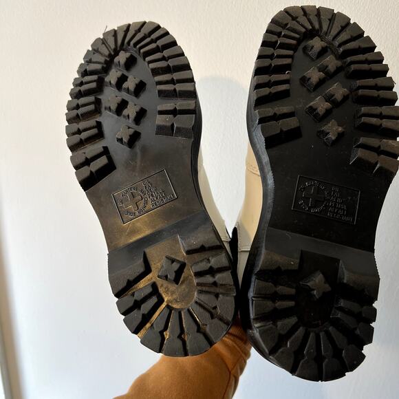 Dr. Martens 2976 Quad Platform Chelsea Boot in White Smooth Leather S 8 Lug Sole - Picture 11 of 11